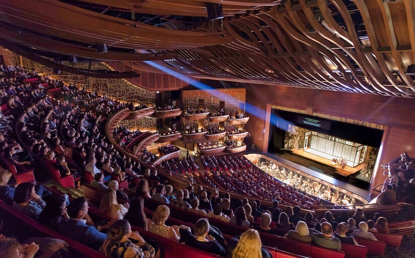 Dubai Opera House Harmonizing Elegance